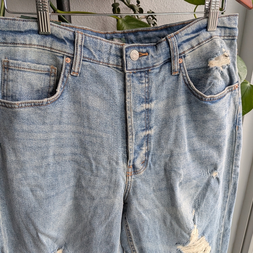 Wild Fable Highest Rise Straight Leg Distressed Jeans - Size 14 / 32 Waist - Picture 2 of 10